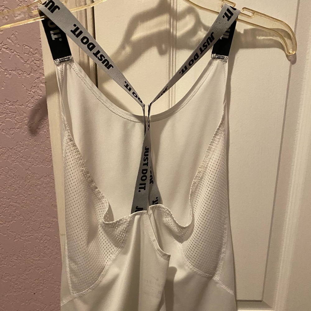 nike workout tank too